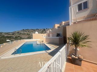 Flat  Argentina. Piso en venta con vistas al mar