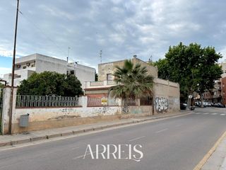Terreny residencial  Jose febrer soriano. Solar edificable de 259 m con vivienda a reformar en benicarl�