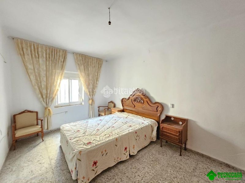 Foto 40682c35-a8f7-469e-a37d-0268552fc4cb. Casa aparellada a Balazote