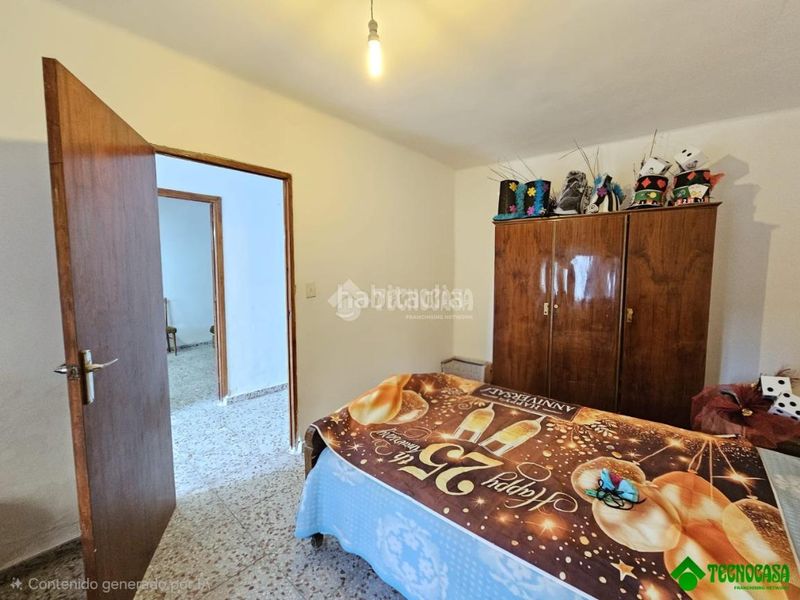 Foto 71a7d5e3-14f8-4d51-9d61-f478445f832e. Casa aparellada a Balazote