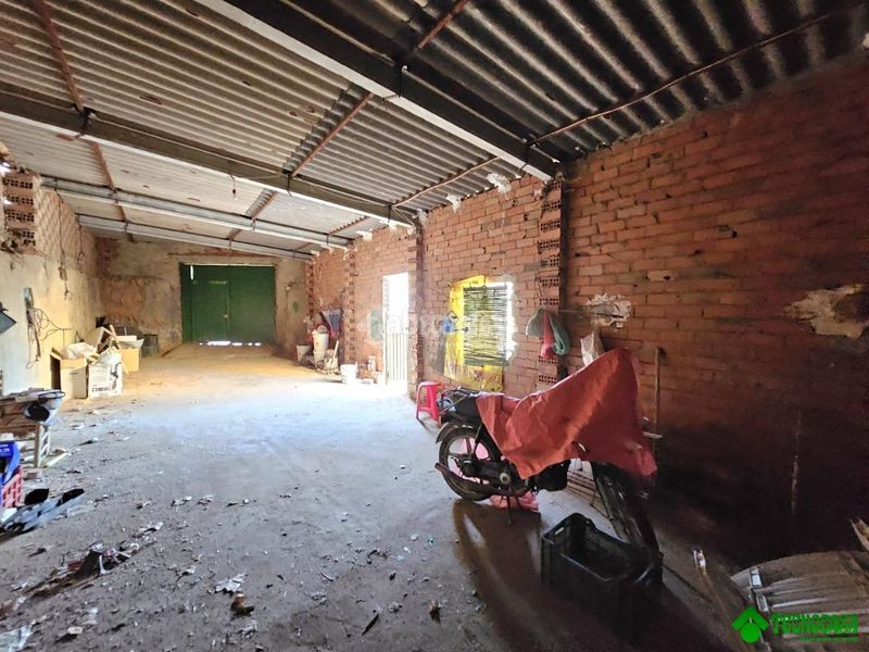 Foto c4ec699c-734f-482d-8abf-68b2eff0b8ce. Casa aparellada a Balazote