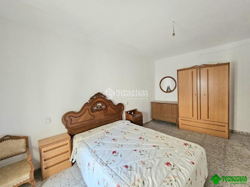 Foto e2532f8d-cca6-4f87-898e-d2cc8039678a. Casa aparellada a Balazote
