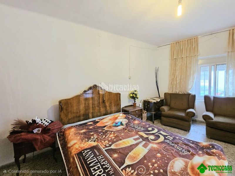 Foto f314a601-4018-46d1-8403-90c7b2c75fbc. Casa aparellada a Balazote