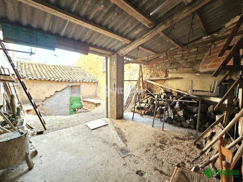 Foto 050d3e38-3802-4b26-87bd-219791f528d9. Casa aparellada amb aparcament a Balazote