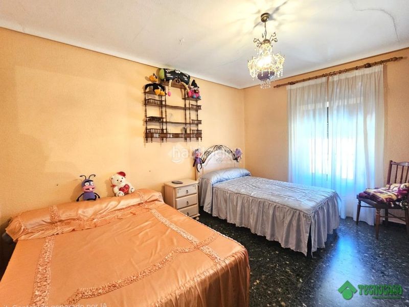Foto 2cf54a02-4a16-493a-ba00-dfd09e3f3e26. Casa aparellada a Balazote