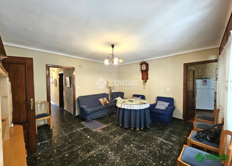 Foto 3d217297-0da7-4bef-a098-17e5d7be42e6. Casa aparellada a Balazote