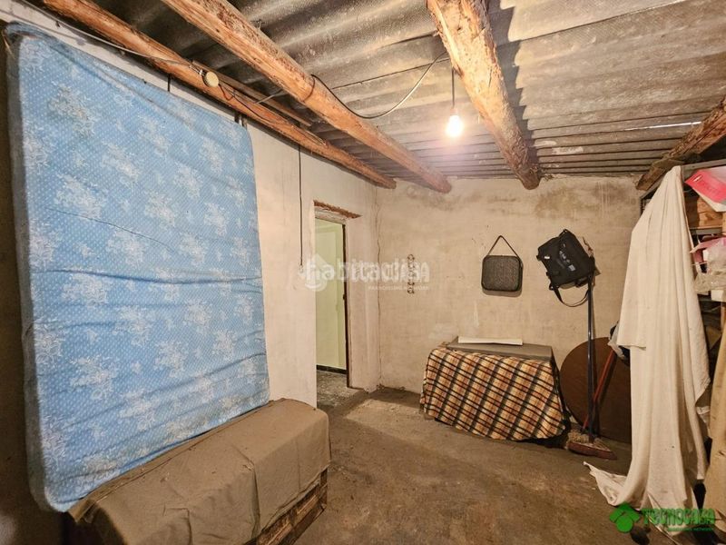 Foto 51664164-f9c4-404c-83a1-f7c215df55f3. Casa aparellada a Balazote
