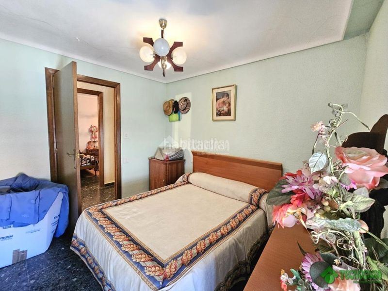 Foto a6b69f7d-3c49-460b-9df3-a3212125829d. Casa aparellada a Balazote