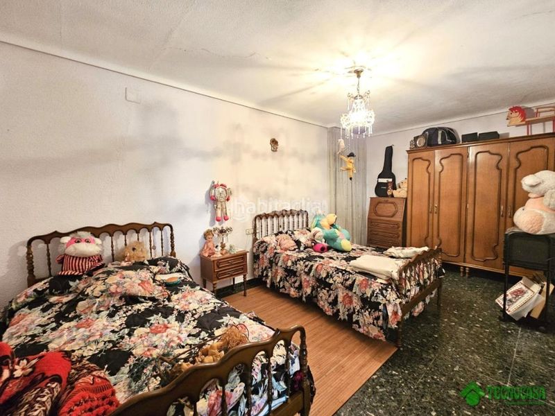 Foto e294a795-a486-457c-b6b6-721fbf5231fa. Casa aparellada a Balazote