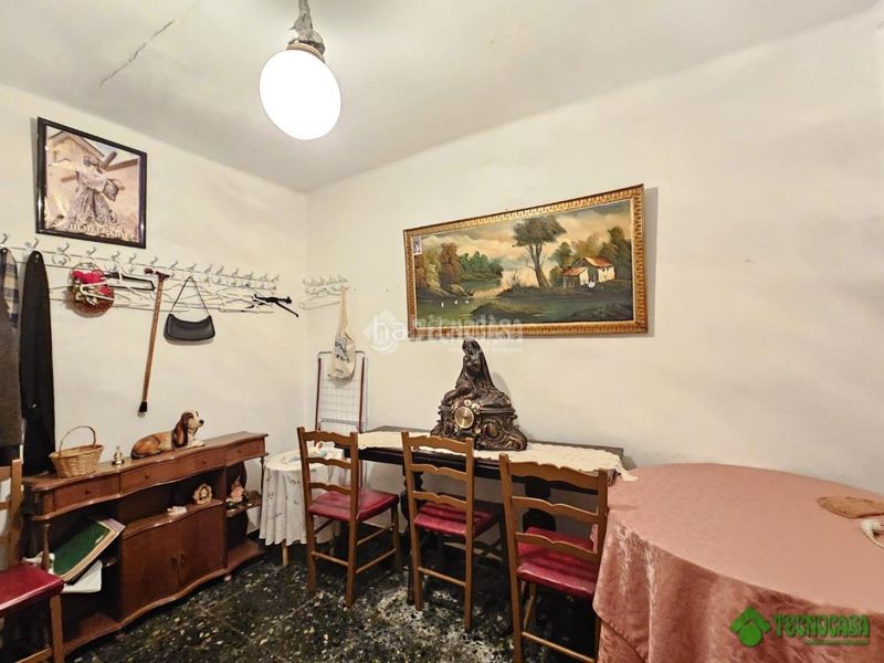 Foto eeed485e-4d0a-427e-a5ab-d7031bd7f7f8. Casa aparellada a Balazote