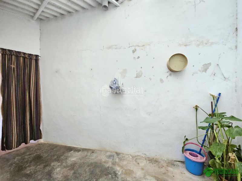 Foto 449adb87-0e28-4b31-a68c-4f82f90353e1. Casa aparellada a Balazote