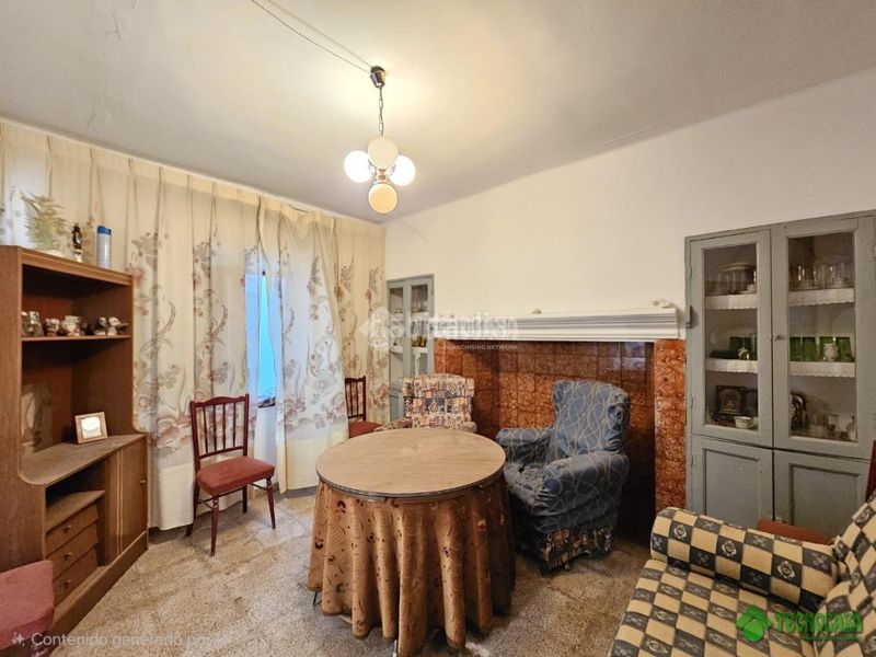 Foto a59c234b-e2f4-4ef3-9db2-47b041a59ed4. Casa aparellada a Balazote