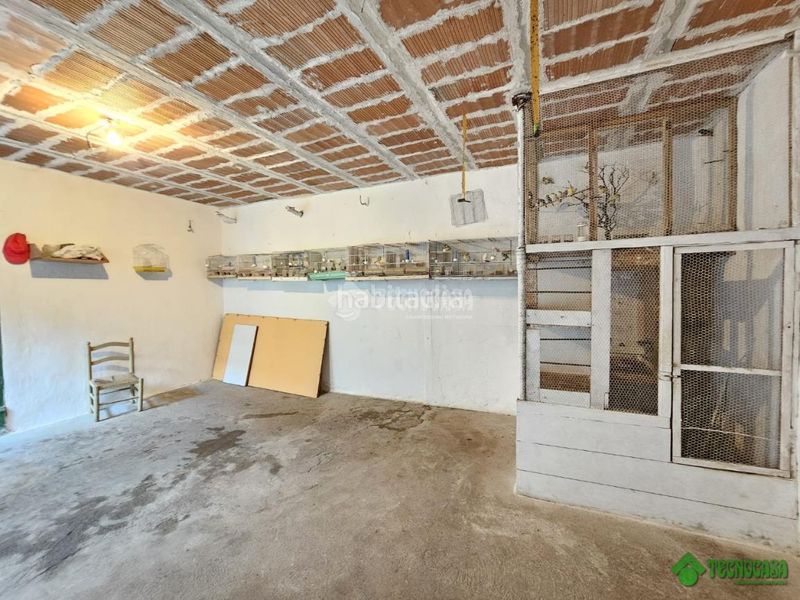 Foto cc6c9b1c-09cf-46a8-a98d-8704d313d913. Casa aparellada a Balazote