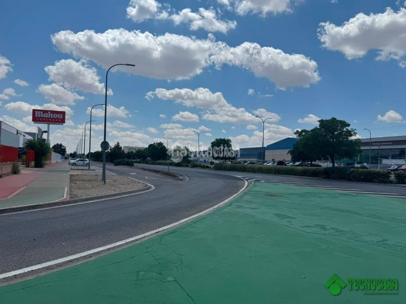 Foto ce305ff9-f5b8-4de1-aa5a-e68c3c804b15. Rent business premise in Pedanías - Extrarradio Albacete