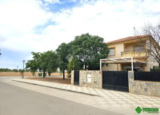 Casa bifamiliare in Pedanías - Extrarradio. Casa en venta en albacete