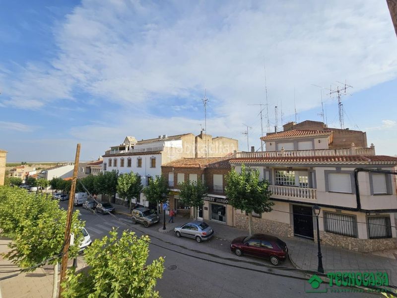 Foto 5ab6f2e3-6f05-4745-b84a-9b02e984362b. Pis amb aparcament a Balazote