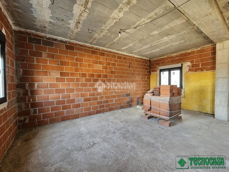 Foto b4f91f37-6a8a-4b81-9dac-149a5ae3c5f2. Pis amb aparcament a Balazote