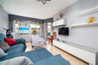 Piso en Carrer cotlliure 30. Piso situado en zona camp red