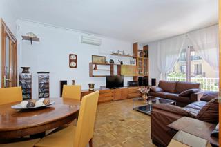 Appartement  Carrer mallorca. Piso amplio en calle mallorca