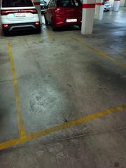 Alquiler Parking coche  Carrer sant josep de la muntanya. Plaza de aparcamiento en alquiler zona camp redó