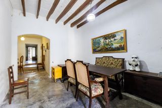 Haus in Campos poble. Casa con carácter en pleno centro del pueblo, lista para convert