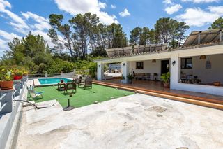 Haus in Sant Joan. Finca rústica en sant joan de 4 habitaciones.