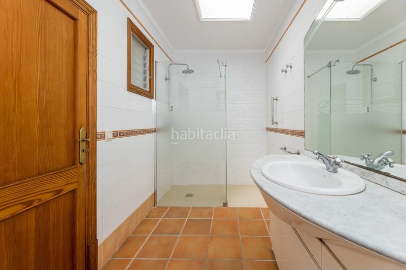 Foto 636696f2-88ff-4e9e-b887-6f2e431e6585. Casa amb aparcament a S´Arenal Palma de Mallorca