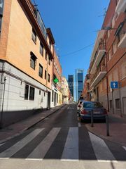 Aparcament cotxe a Almenara-Ventilla