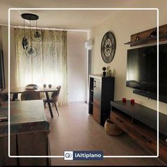 Flat in Baza. Magnífico y al detalle piso en baza con terraza privada de más d