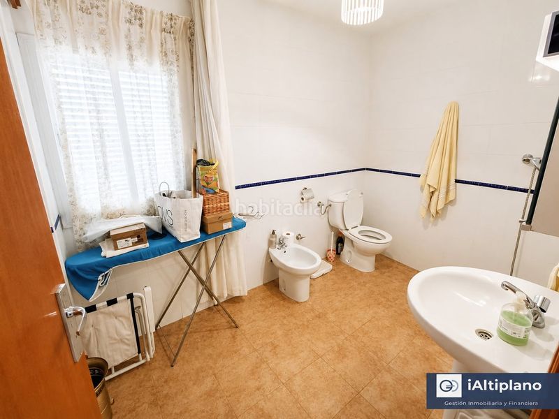 Foto 12ccfb58-e8c4-41fe-b60a-7f54b18a2035. Casa amb xemeneia a Baza