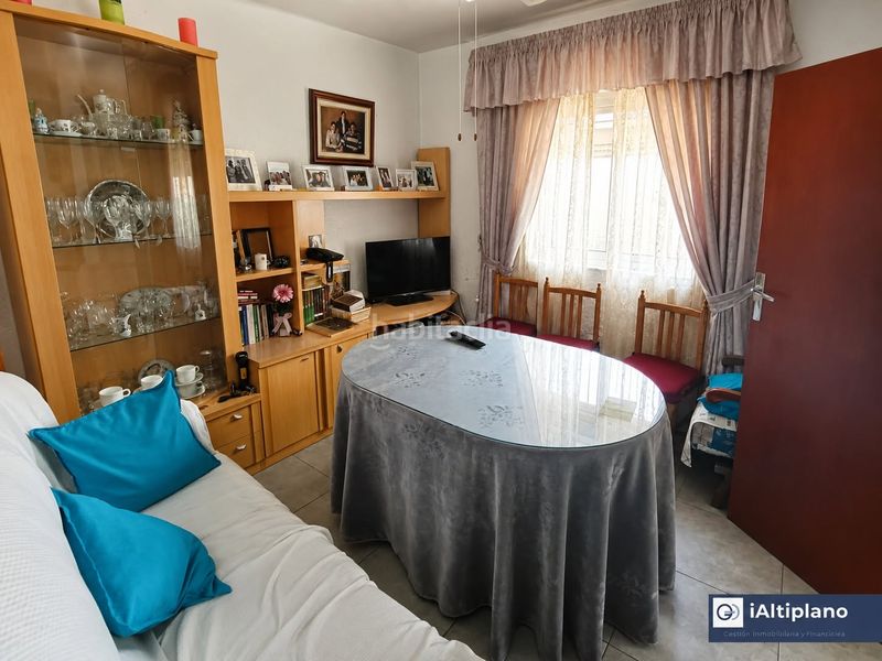 Foto 1d4a0866-08fc-4c45-b234-79660b0cd01f. Casa amb xemeneia a Baza