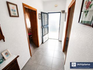 Maison à Baza. ¡gran oportunidad de compra de casa por solo 62.000€ en baza!
