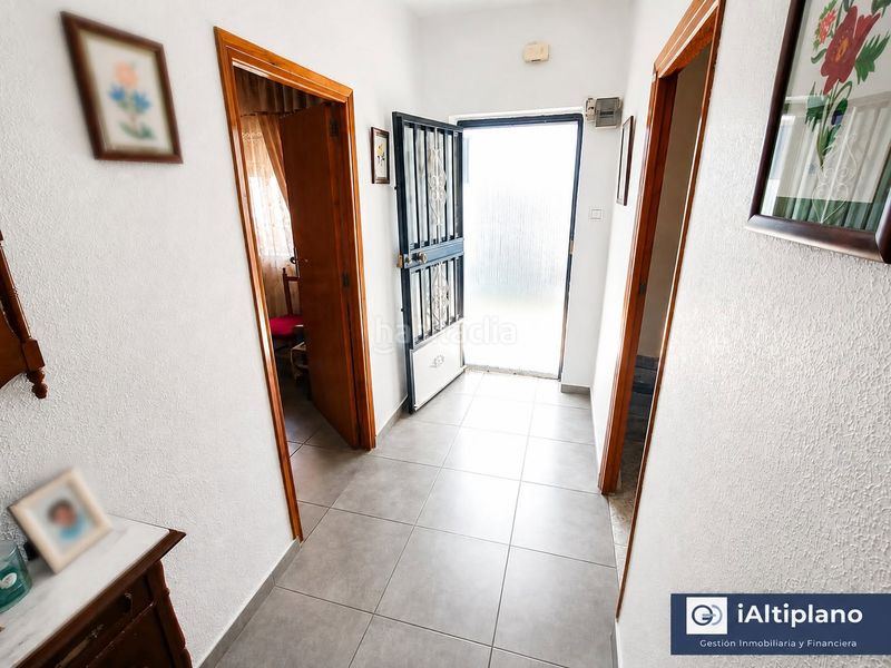 Foto 4fbebbbc-93f3-468e-b069-a78174ef7e2b. Casa amb xemeneia a Baza