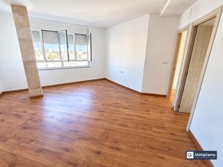 Flat in Baza. Piso completamente reformado en venta en baza