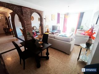 Etagenwohnung in Baza. Piso en baza 60.000€