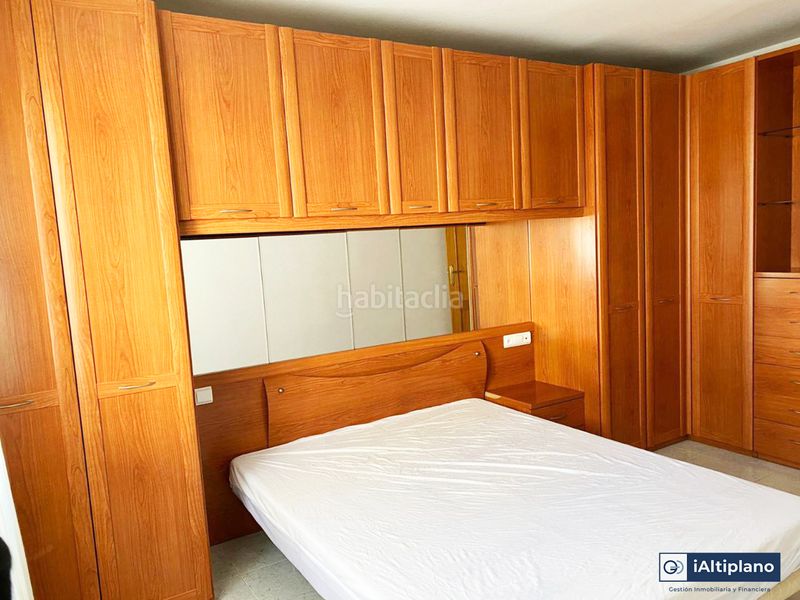 Foto 4faaeff3-ea7b-4e0f-a8a5-a7303823bdf2. Pis amb calefacció aparcament a Baza