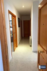 Etagenwohnung in Baza. Estupendo y luminoso piso de 95 m² en zona centro