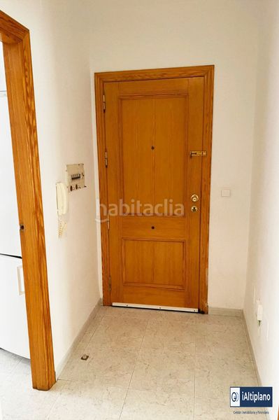 Foto ea36e784-a7dd-44df-bd11-f041a186bd81. Pis amb calefacció aparcament a Baza