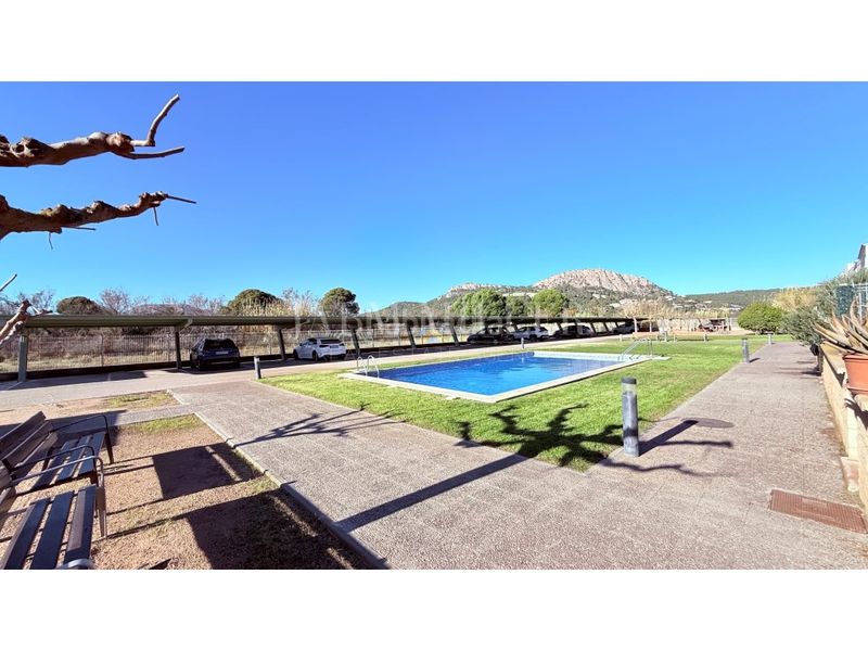 Foto 08b64b82-d6f9-4805-b5ec-b8755ee94ad5. Planta baixa amb aparcament piscina a Els Griells Estartit
