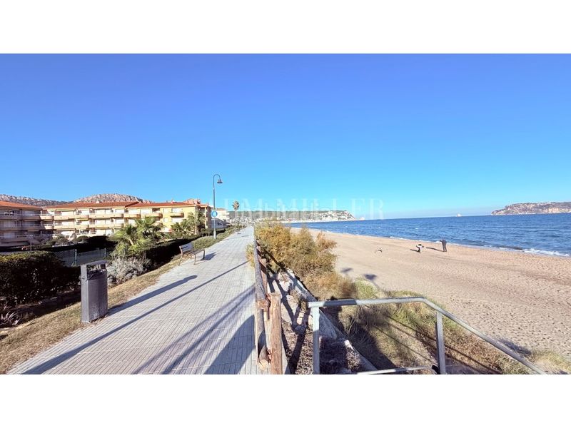 Foto 91d50ca7-3492-4136-bee5-238b1fa3cbef. Planta baixa amb aparcament piscina a Els Griells Estartit