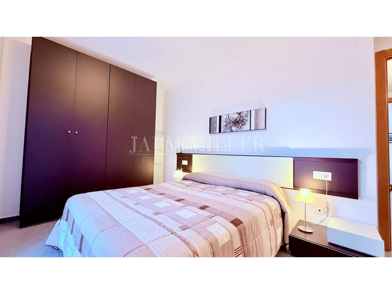 Foto f1be3a6a-6e92-495f-9674-b78aa8c18c89. Planta baixa amb aparcament piscina a Els Griells Estartit