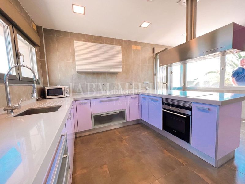 Foto 0544fd8f-856f-4daf-940a-d5ecd18835f1. Casa amb calefacció aparcament piscina a Yecla