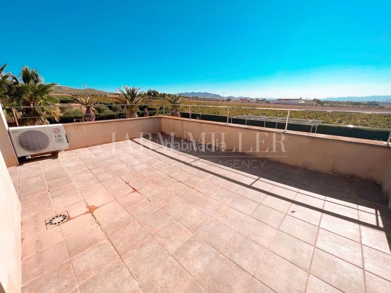 Foto 3996c7f9-7b3d-4fe7-b64d-3df9c30a2222. Casa amb calefacció aparcament piscina a Yecla