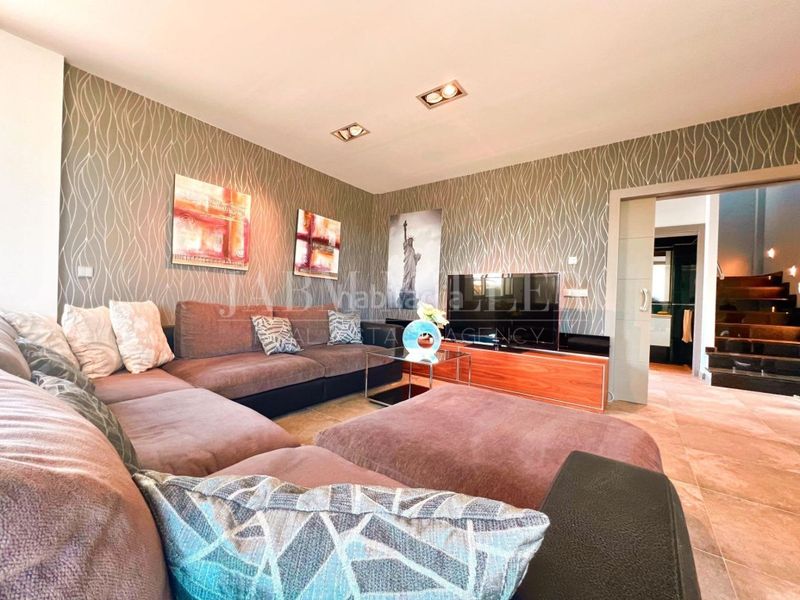 Foto 6841e46f-dfb9-4e4e-971c-e8291f3c1126. Casa amb calefacció aparcament piscina a Yecla