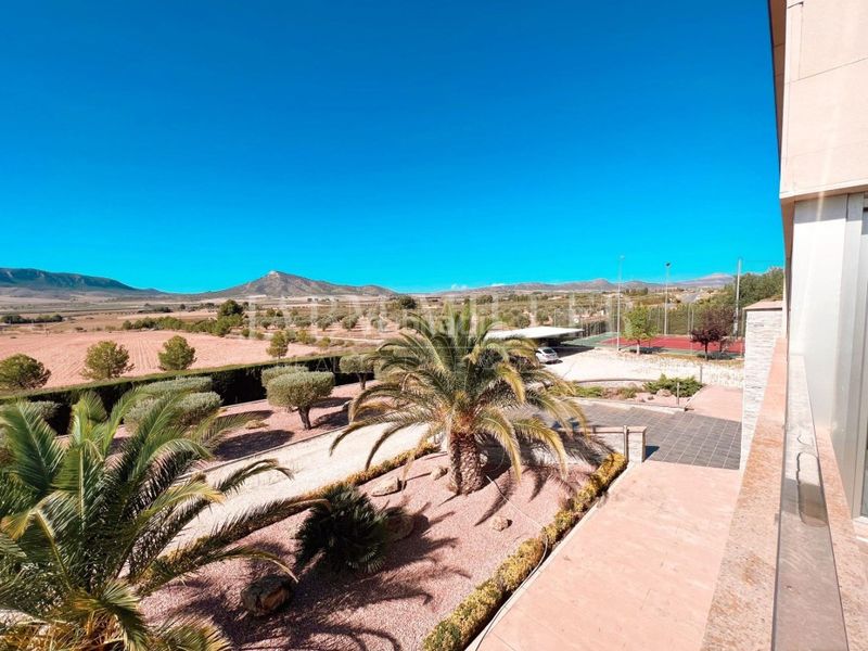 Foto 6fb32f37-c798-46fe-8824-6a1451770421. Casa amb calefacció aparcament piscina a Yecla