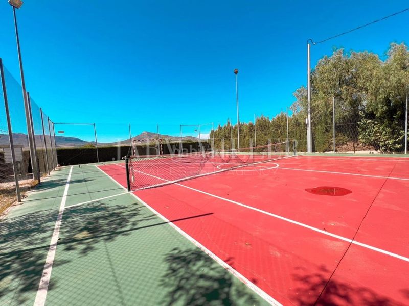 Foto 9387f6c3-b643-405d-9d48-00a92bc5b519. Casa amb calefacció aparcament piscina a Yecla