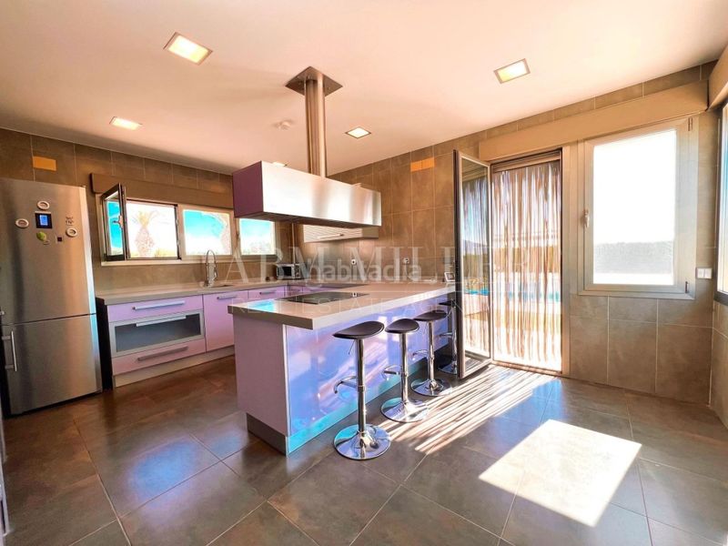 Foto a9358ae3-7cfa-4a83-a62c-a8f262d300b5. Casa amb calefacció aparcament piscina a Yecla