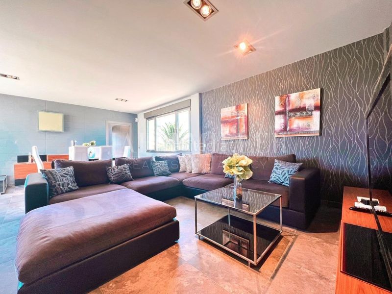 Foto d8f5582d-aab3-4be1-a496-217564ec2d2d. Casa amb calefacció aparcament piscina a Yecla