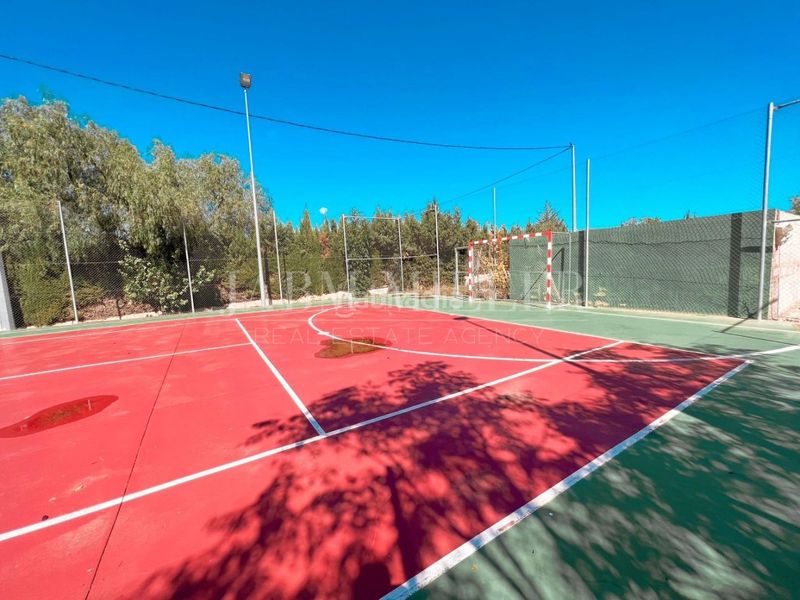 Foto e3d9d587-32c0-4e65-be5b-20c0ed0e157e. Casa amb calefacció aparcament piscina a Yecla