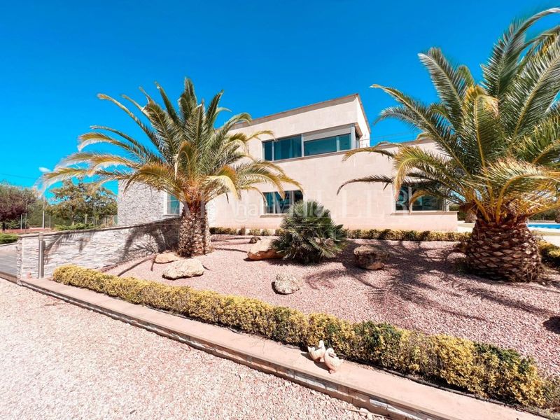 Foto fd0d5e00-a3a3-4aba-8896-503e9d289609. Casa amb calefacció aparcament piscina a Yecla